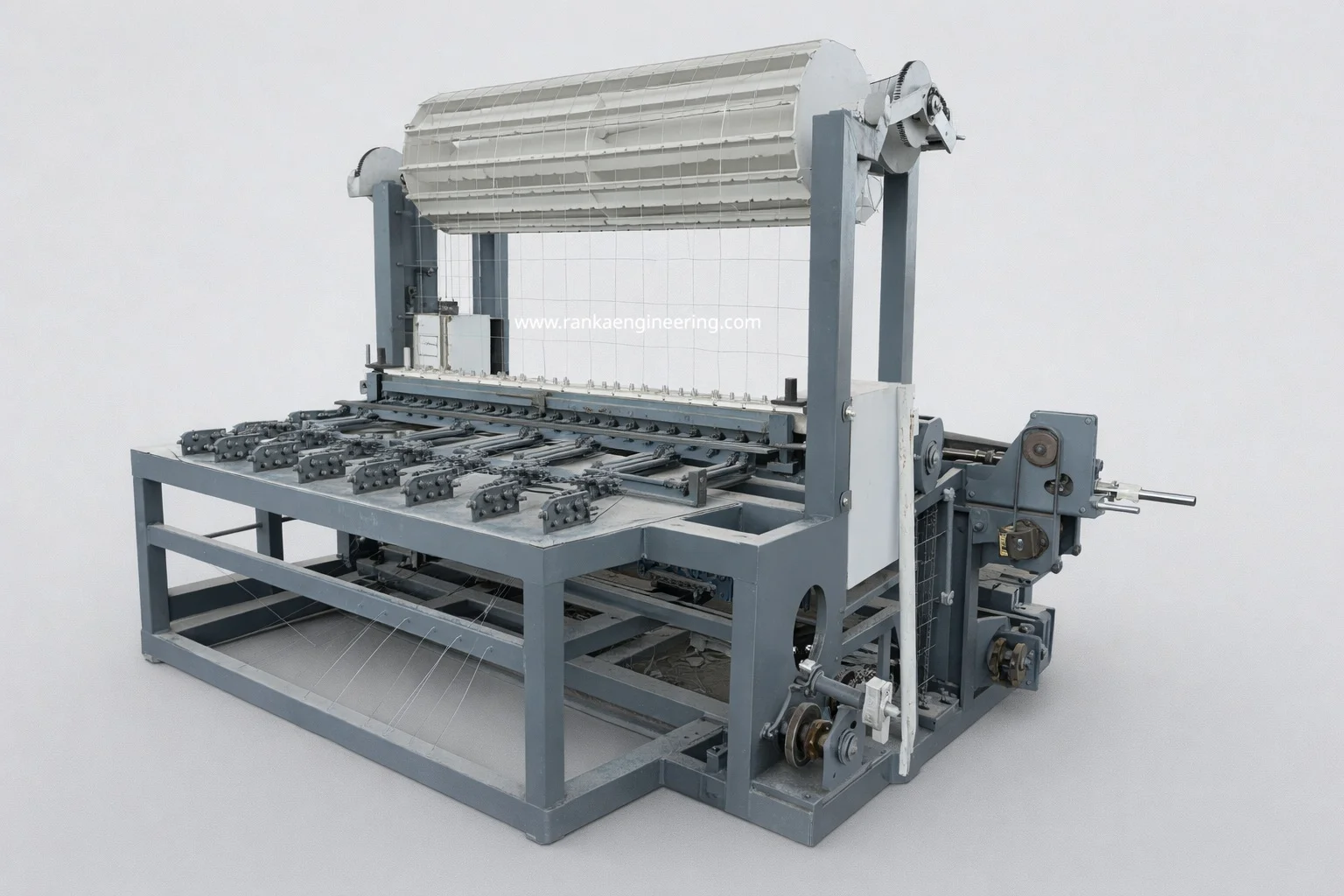 Grassland Fencing Machine - Cross View 3